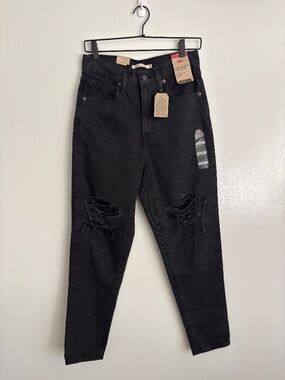 NWT Levi's Women’s High Rise Mom Jeans Distressed Black Size 27